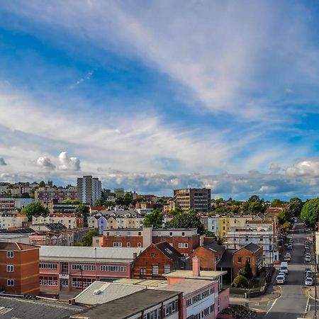 Iconic Garden Apt, Steps From City Centre & Cafes Bristol Luaran gambar